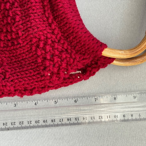 HANDCRAFTED RED KNIT PURSE HANDBAG BAG WOOD HANDLES FULLY LINED - Picture 10 of 10